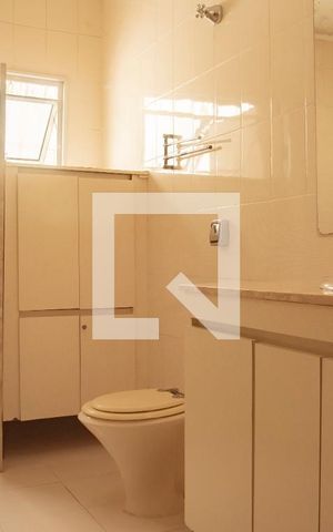 Casa à venda com 80m², 2 quartos e 2 vagasBanheiro