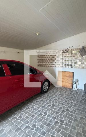 Casa à venda com 140m², 4 quartos e 1 vaga Casa à venda com 140m², 4 quartos e 1 vagaÁrea comum