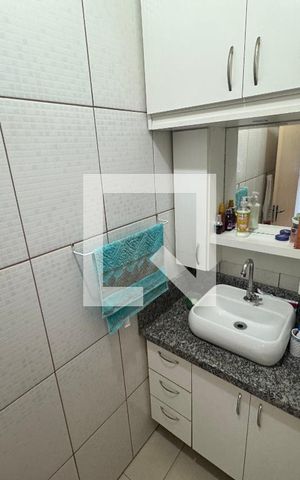 Casa à venda com 140m², 4 quartos e 1 vaga Casa à venda com 140m², 4 quartos e 1 vagaBanheiro