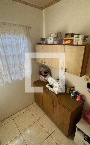 Casa à venda com 140m², 4 quartos e 1 vaga Casa à venda com 140m², 4 quartos e 1 vagaSalão