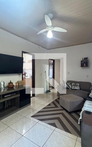 Casa à venda com 140m², 4 quartos e 1 vaga Casa à venda com 140m², 4 quartos e 1 vagaSala