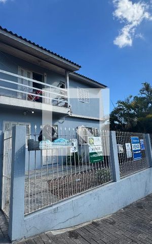Casa à venda com 140m², 4 quartos e 1 vaga Casa à venda com 140m², 4 quartos e 1 vagaFachada