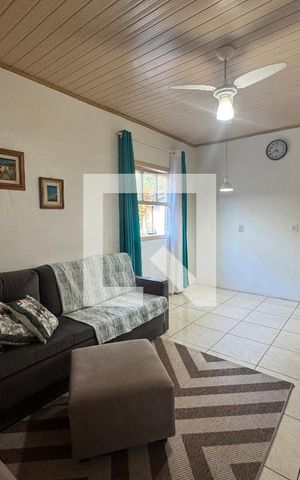 Casa à venda com 140m², 4 quartos e 1 vaga Casa à venda com 140m², 4 quartos e 1 vagaSala