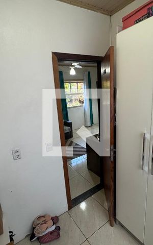 Casa à venda com 140m², 4 quartos e 1 vaga Casa à venda com 140m², 4 quartos e 1 vagaSalão