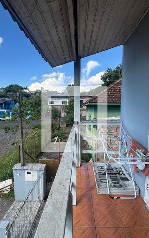 Casa à venda com 140m², 4 quartos e 1 vaga Casa à venda com 140m², 4 quartos e 1 vagaSacada
