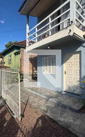 Casa à venda com 140m², 4 quartos e 1 vaga Casa à venda com 140m², 4 quartos e 1 vagaFachada