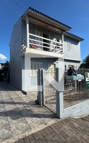 Casa à venda com 140m², 4 quartos e 1 vaga Casa à venda com 140m², 4 quartos e 1 vagaFachada