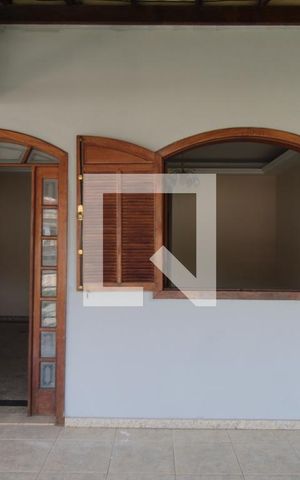 Casa para alugar com 260m², 5 quartos e 6 vagasFachada