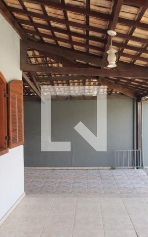 Casa para alugar com 260m², 5 quartos e 6 vagasFachada