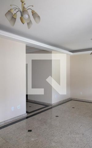 Casa para alugar com 260m², 5 quartos e 6 vagasSala