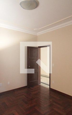 Casa para alugar com 260m², 5 quartos e 6 vagasQuarto