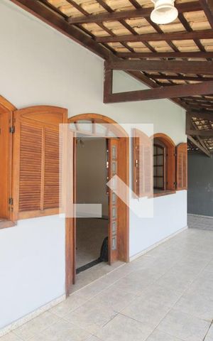 Casa para alugar com 260m², 5 quartos e 6 vagasFachada