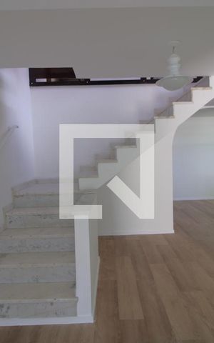 Casa à venda com 220m², 4 quartos e 2 vagasSala