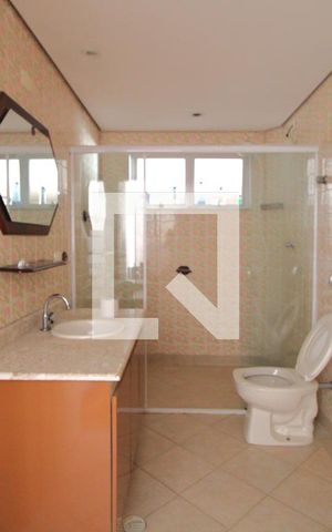 Casa à venda com 220m², 4 quartos e 2 vagasBanheiro 2