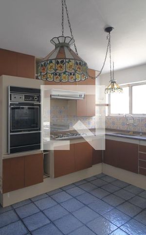 Casa à venda com 220m², 4 quartos e 2 vagasCozinha