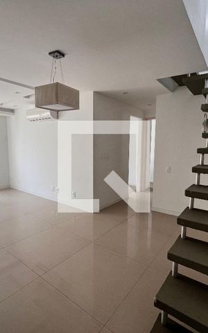 Apartamento à venda com 143m², 3 quartos e 2 vagas Apartamento à venda com 143m², 3 quartos e 2 vagasSala