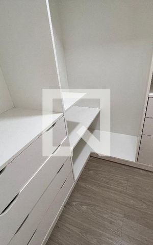 Apartamento à venda com 143m², 3 quartos e 2 vagas Apartamento à venda com 143m², 3 quartos e 2 vagasCloset Suite