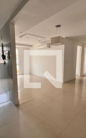 Apartamento à venda com 143m², 3 quartos e 2 vagas Apartamento à venda com 143m², 3 quartos e 2 vagasSala