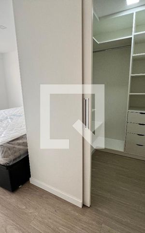 Apartamento à venda com 143m², 3 quartos e 2 vagas Apartamento à venda com 143m², 3 quartos e 2 vagasQuarto 2 - Suite