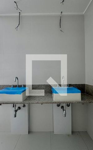 Apartamento à venda com 162m², 3 quartos e 3 vagas Apartamento à venda com 162m², 3 quartos e 3 vagasBanheiro Suíte 2