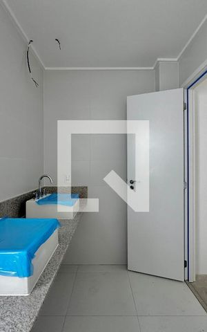 Apartamento à venda com 162m², 3 quartos e 3 vagas Apartamento à venda com 162m², 3 quartos e 3 vagasBanheiro Suíte 2