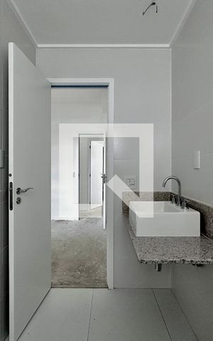 Apartamento à venda com 162m², 3 quartos e 3 vagas Apartamento à venda com 162m², 3 quartos e 3 vagasBanheiro Suíte 1