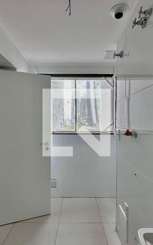 Apartamento à venda com 162m², 3 quartos e 3 vagas Apartamento à venda com 162m², 3 quartos e 3 vagasÁrea de Serviço