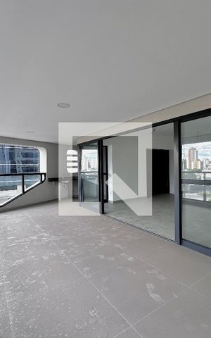 Apartamento à venda com 162m², 3 quartos e 3 vagas Apartamento à venda com 162m², 3 quartos e 3 vagasVaranda