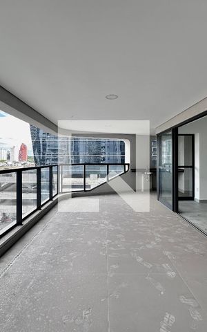 Apartamento à venda com 162m², 3 quartos e 3 vagas Apartamento à venda com 162m², 3 quartos e 3 vagasVaranda
