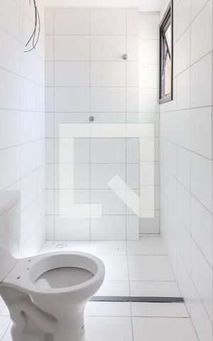 Apartamento à venda com 45m², 2 quartos e 1 vaga Apartamento à venda com 45m², 2 quartos e 1 vagaBanheiro