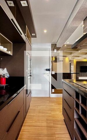 Apartamento à venda com 92m², 2 quartos e 2 vagas Apartamento à venda com 92m², 2 quartos e 2 vagasCozinha