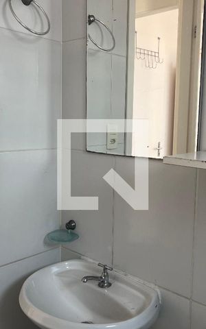 Apartamento para alugar com 44m², 2 quartos e sem vaga Apartamento para alugar com 44m², 2 quartos e sem vagaBanheiro