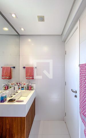 Apartamento à venda com 80m², 3 quartos e 2 vagasBanheiro da Suíte