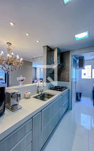 Apartamento à venda com 80m², 3 quartos e 2 vagasCozinha