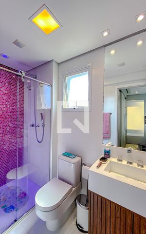 Apartamento à venda com 80m², 3 quartos e 2 vagasBanheiro da Suíte
