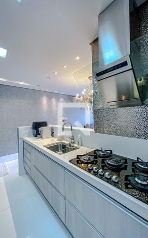 Apartamento à venda com 80m², 3 quartos e 2 vagasCozinha