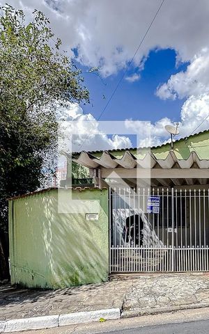 Casa para alugar com 60m², 3 quartos e 2 vagasFachada - Plaquinha