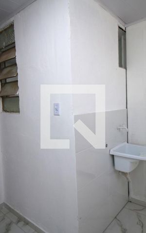 Casa para alugar com 50m², 2 quartos e sem vagaÁrea de Serviço