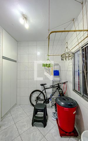 Casa à venda com 200m², 3 quartos e 3 vagasÁrea de Serviço