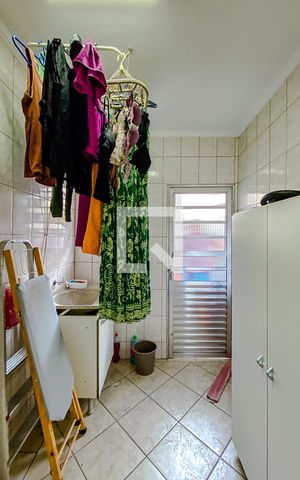 Casa à venda com 200m², 3 quartos e 3 vagasÁrea de Serviço