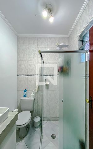 Casa à venda com 200m², 3 quartos e 3 vagasBanheiro da Suíte
