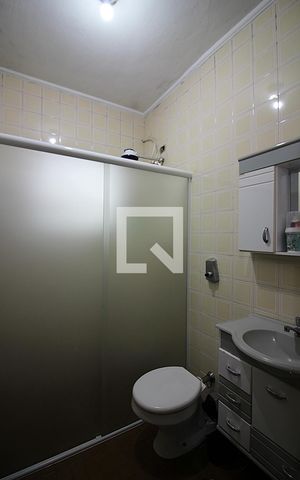Casa à venda com 107m², 3 quartos e 2 vagasBanheiro Social