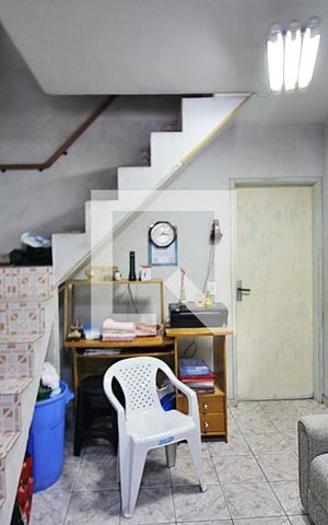 Casa à venda com 107m², 3 quartos e 2 vagasSala