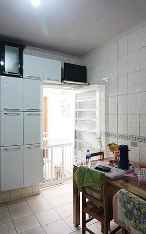 Casa à venda com 107m², 3 quartos e 2 vagasCozinha