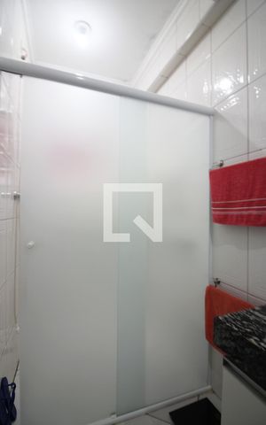Casa à venda com 107m², 3 quartos e 2 vagasQuarto 3 - Suíte Banheiro