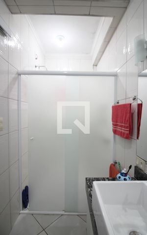 Casa à venda com 107m², 3 quartos e 2 vagasQuarto 3 - Suíte Banheiro