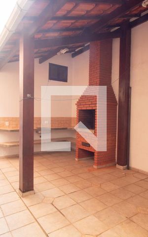 Casa à venda com 320m², 4 quartos e 3 vagas Casa à venda com 320m², 4 quartos e 3 vagasChurrasqueira