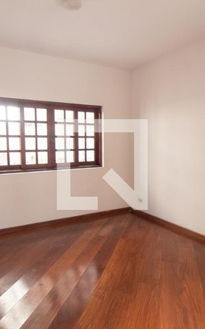 Casa à venda com 320m², 4 quartos e 3 vagas Casa à venda com 320m², 4 quartos e 3 vagasSala de Jantar