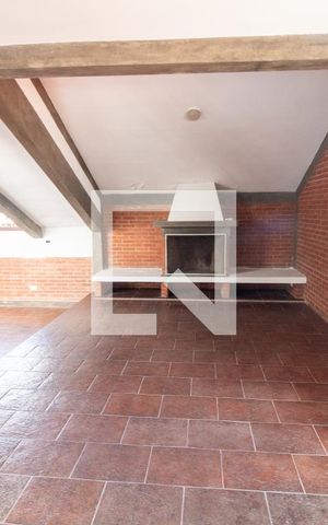 Casa à venda com 320m², 4 quartos e 3 vagas Casa à venda com 320m², 4 quartos e 3 vagasSala 2