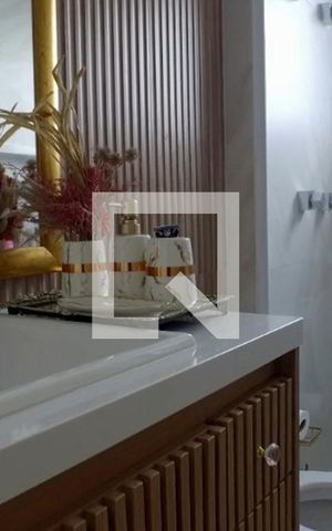 Apartamento à venda com 118m², 2 quartos e 2 vagasBanheiro do Quarto 2